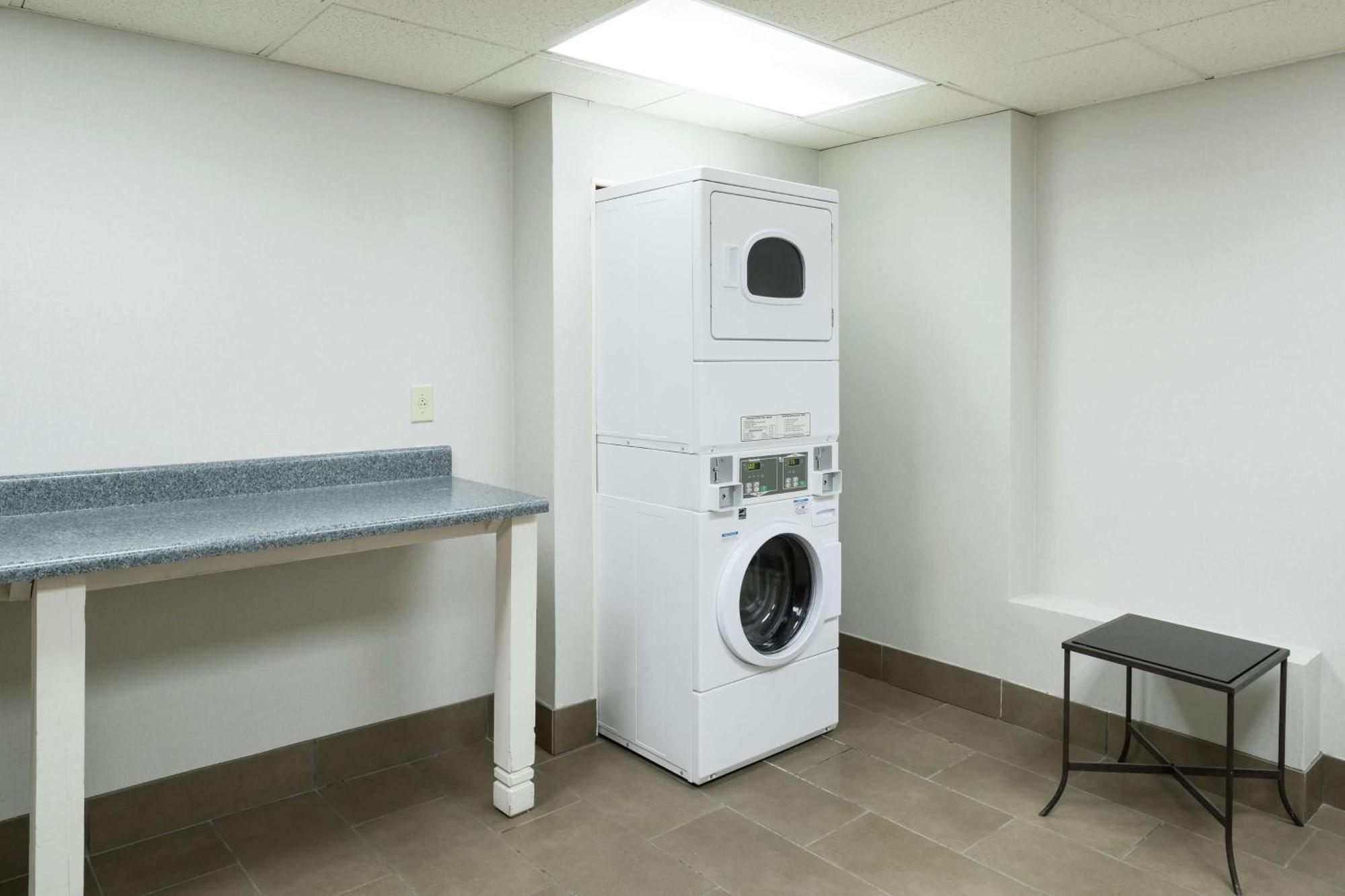Hampton Inn & Suites Atlanta-Downtown מראה חיצוני תמונה